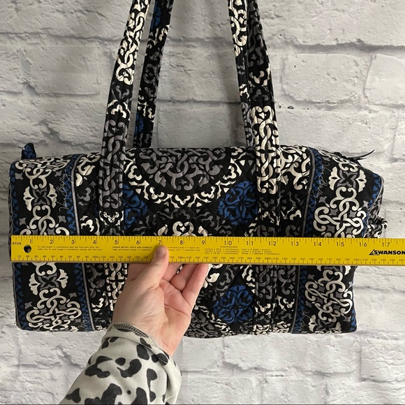 PREOWNED VERA BRADLEY BLUE BLACK ZIP TOP DUFFLE BAG TRAVEL TOTE - Picture 2 of 8